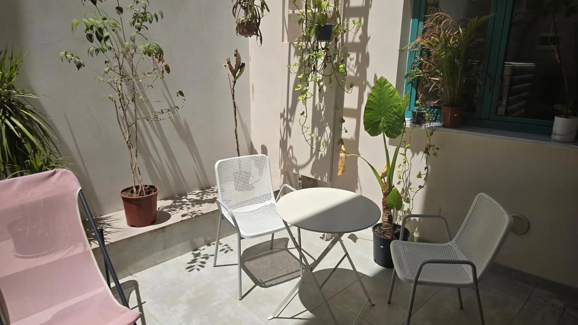 Maison Zenon Larnaca City Center Apartments 0*,  Cyprus
